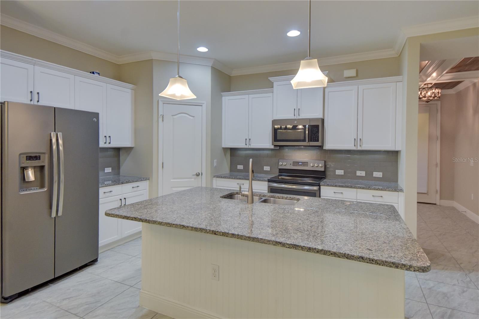 7408 Ridgelake Cir Property Photo 11