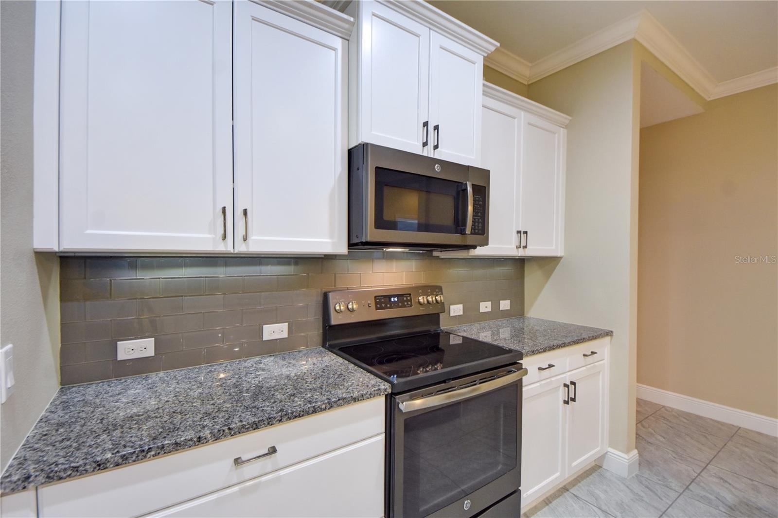 7408 Ridgelake Cir Property Photo 13