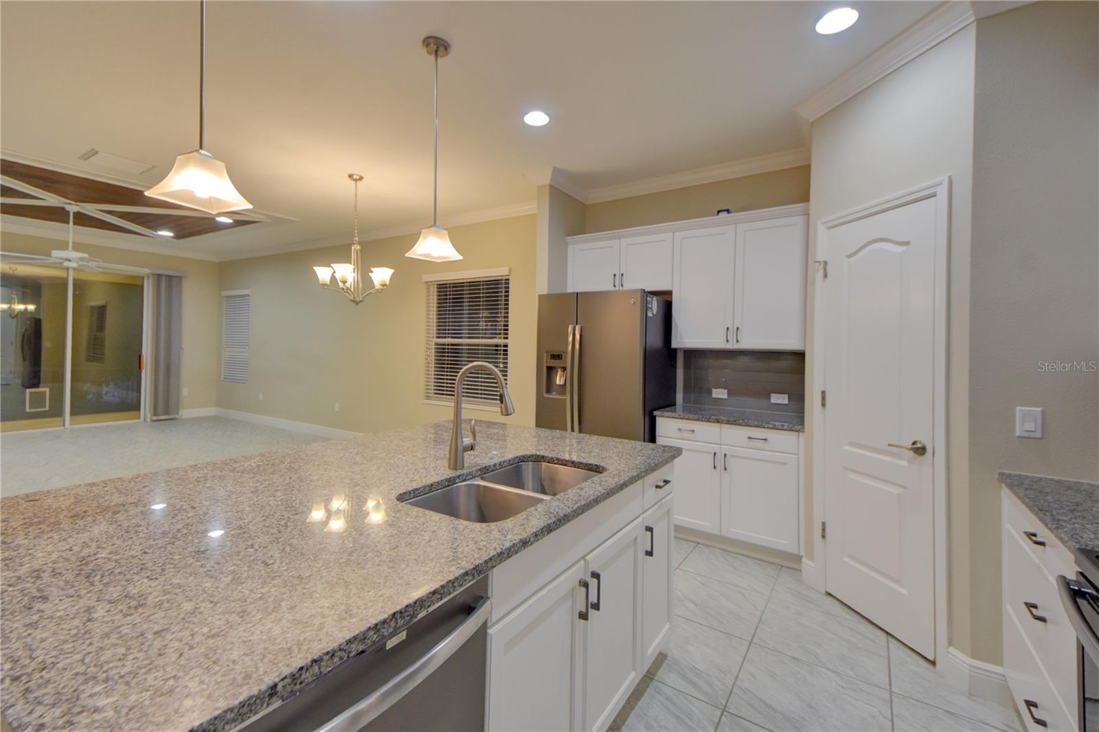 7408 Ridgelake Cir Property Photo 15