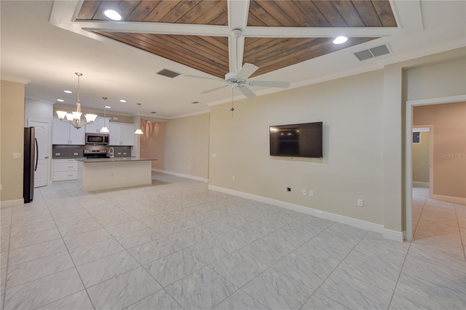 7408 Ridgelake Cir Property Photo 18
