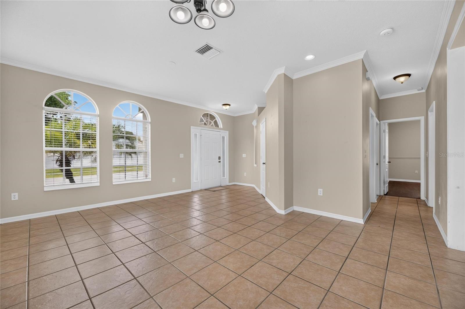 24519 Breezy Oak Ct Property Photo 6