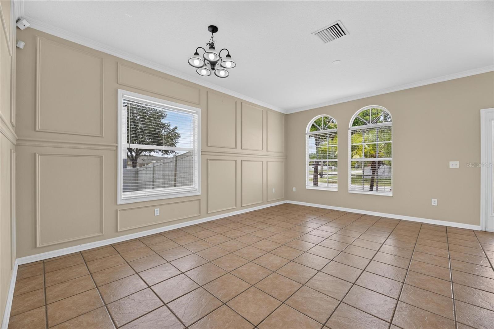 24519 Breezy Oak Ct Property Photo 7