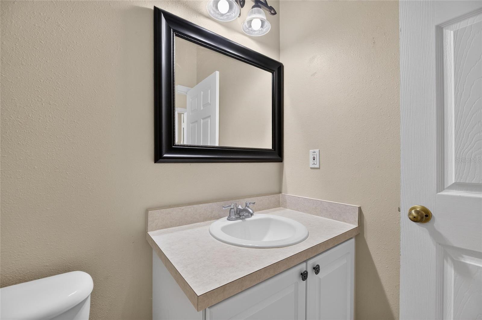 24519 Breezy Oak Ct Property Photo 11