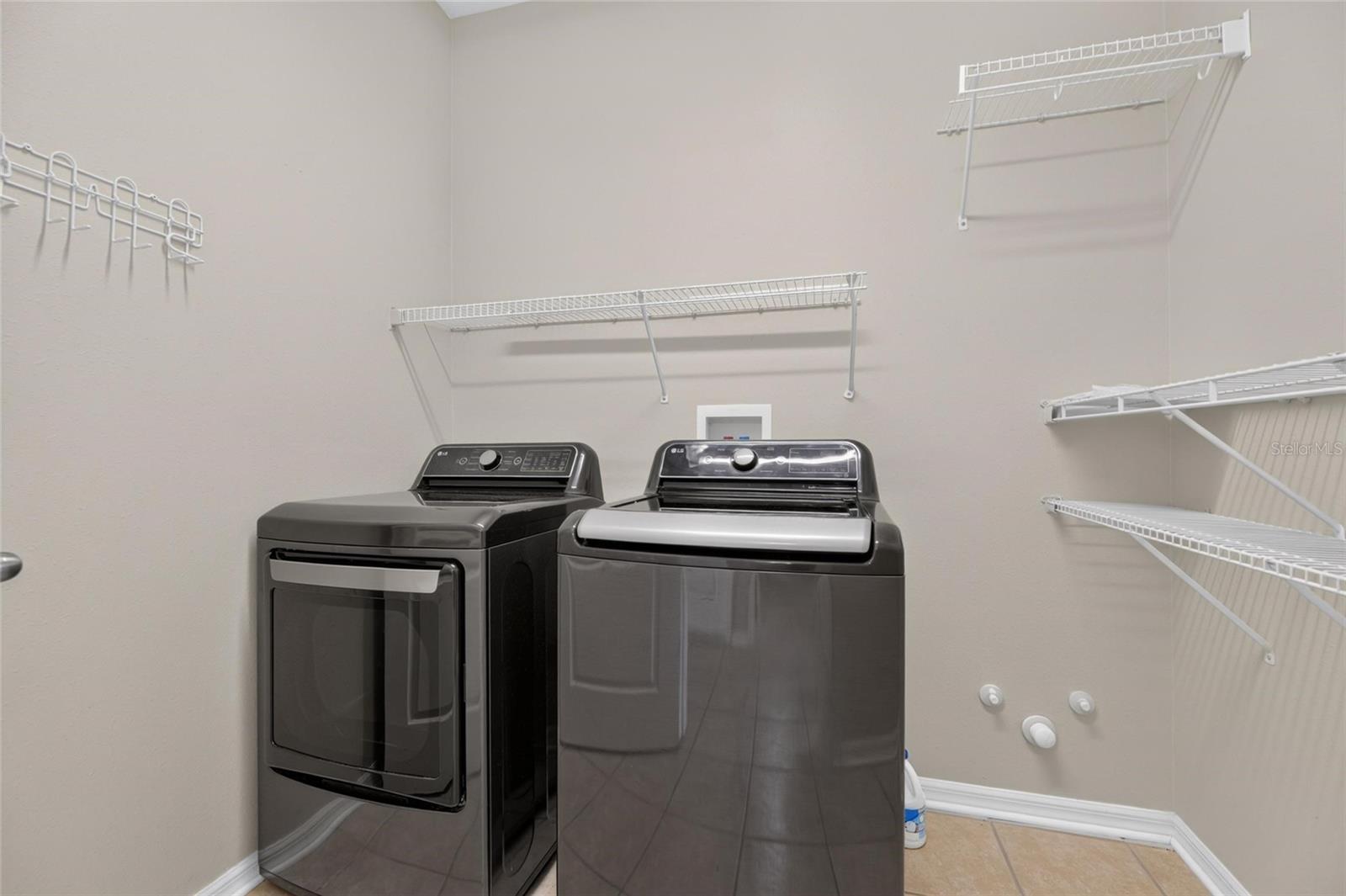 24519 Breezy Oak Ct Property Photo 12