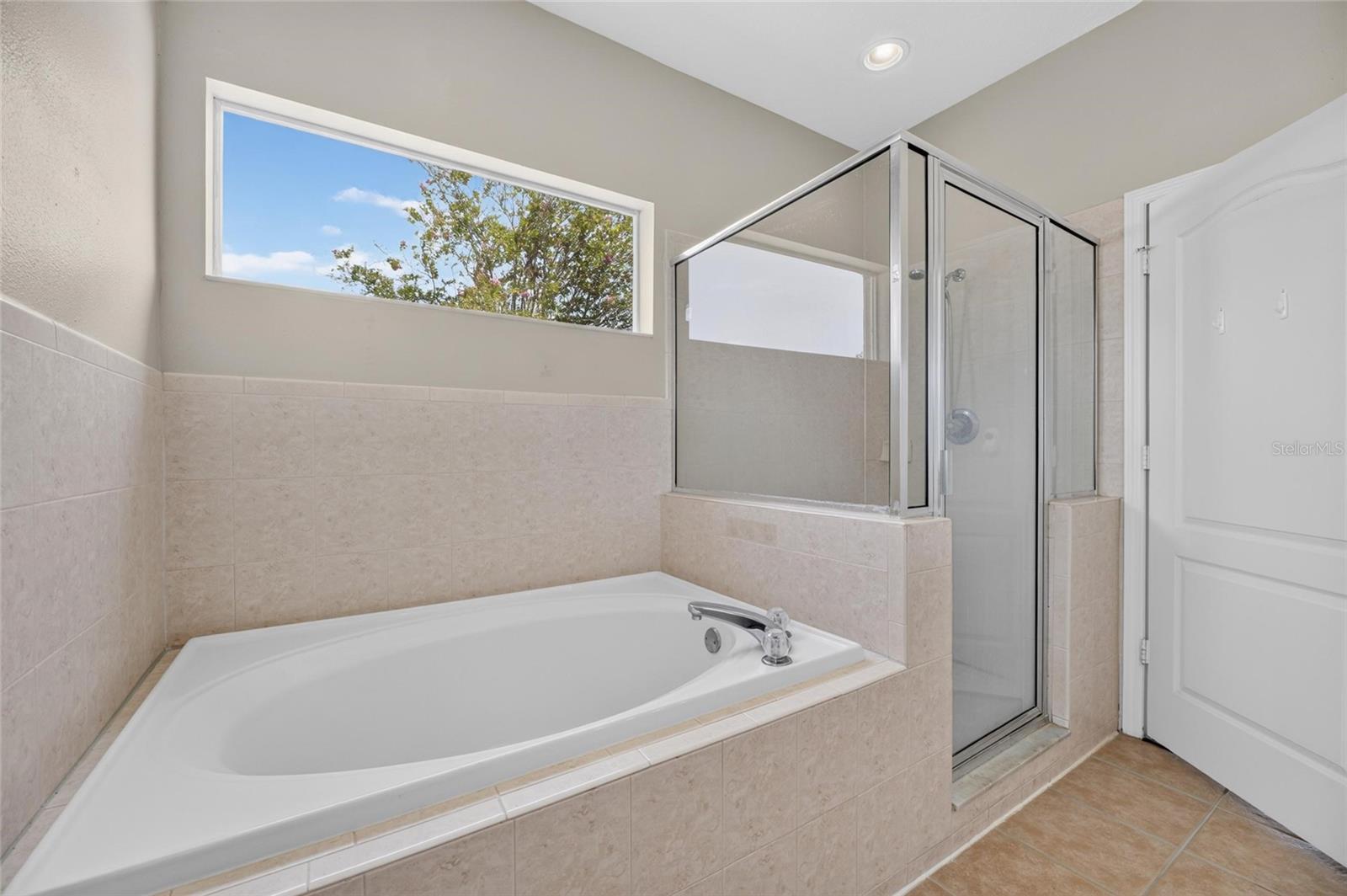 24519 Breezy Oak Ct Property Photo 40