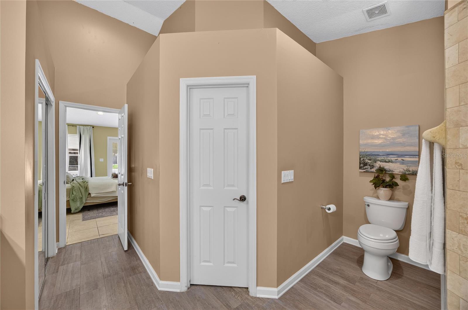 8435 Florence Cove Rd Property Photo 12