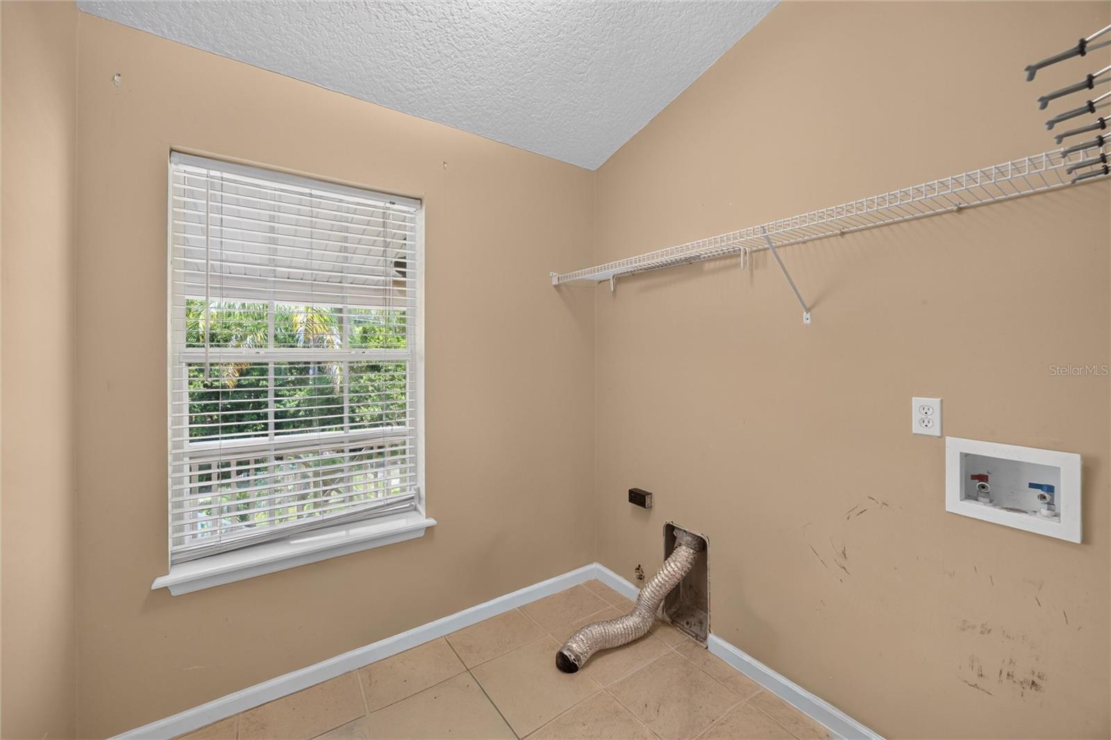 8435 Florence Cove Rd Property Photo 20