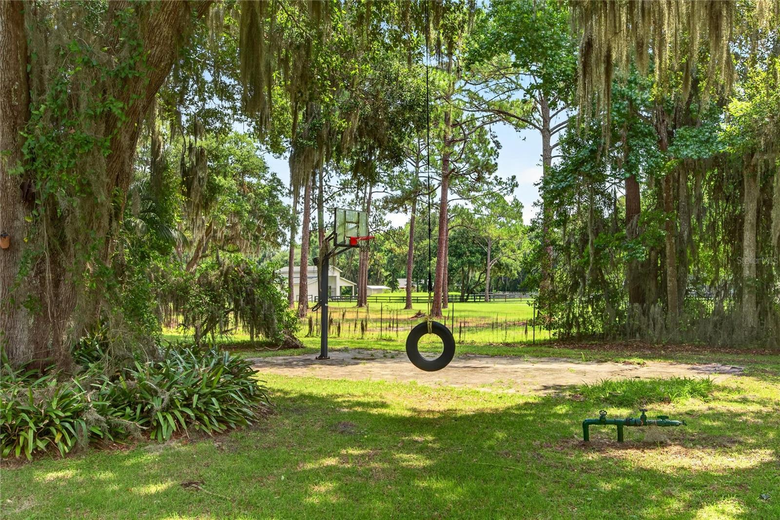 8435 Florence Cove Rd Property Photo 28