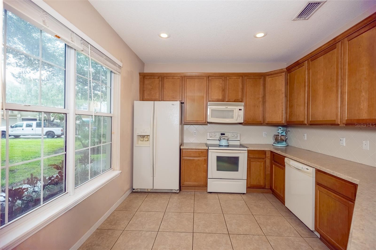 6717 Eagle Feather Dr Property Photo 8