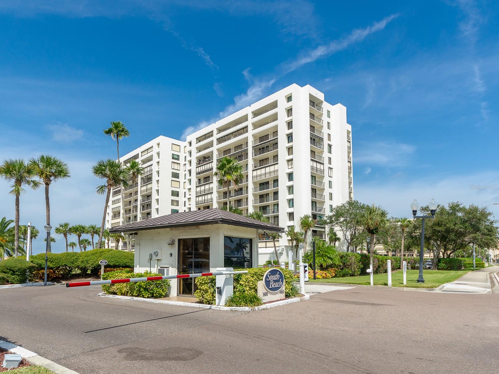 1460 Gulf Blvd #302 Property Photo 2