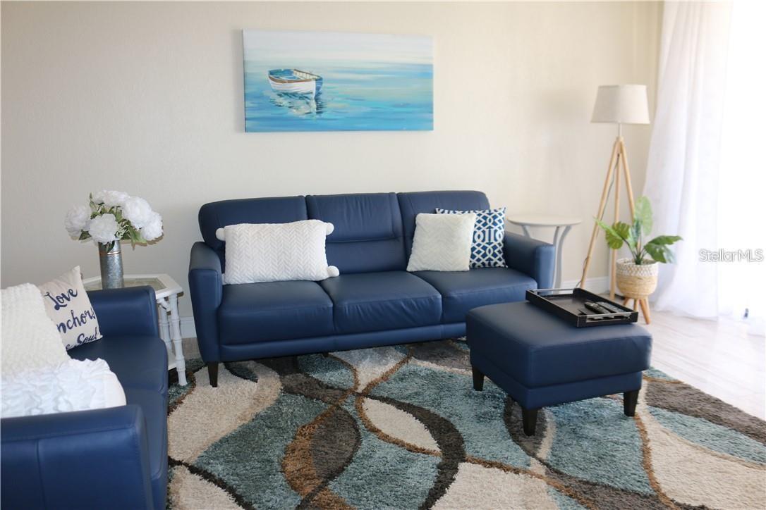 1460 Gulf Blvd #302 Property Photo 4