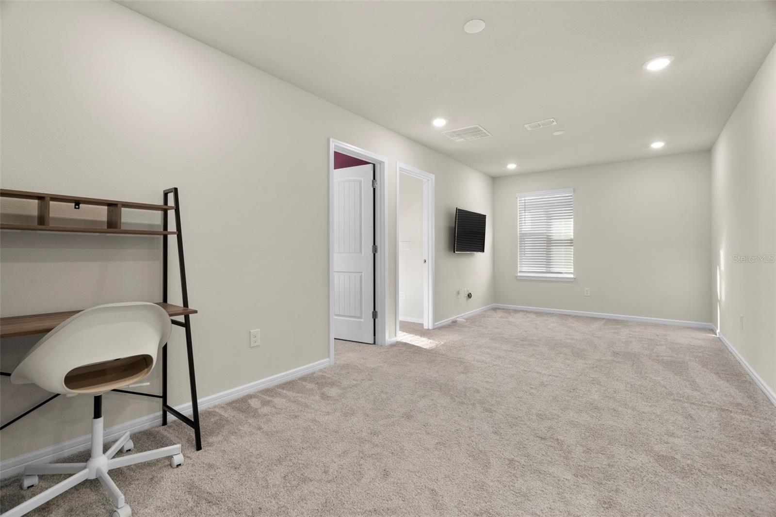 21051 Monza Loop Property Photo 24