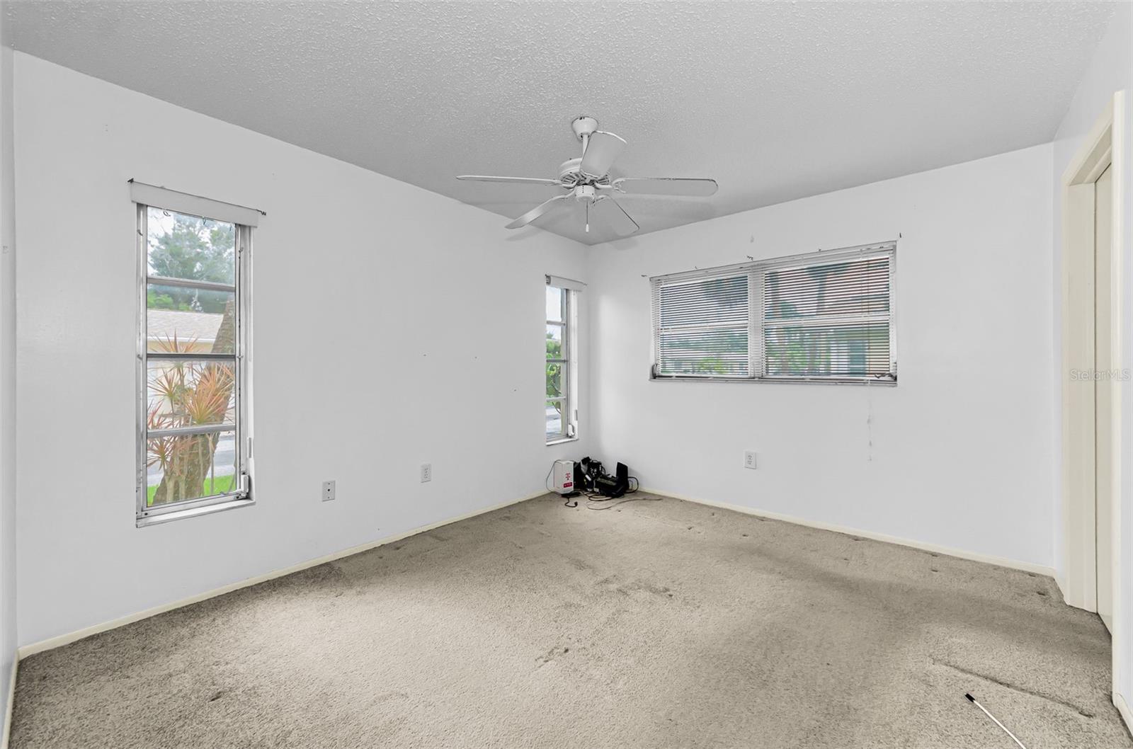 830 Cambridge Ct Property Photo 24
