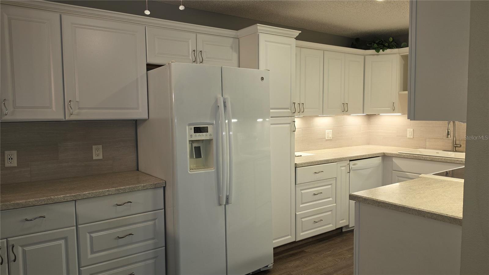 12119 Sunny Glen Ln #e2 Property Photo 8