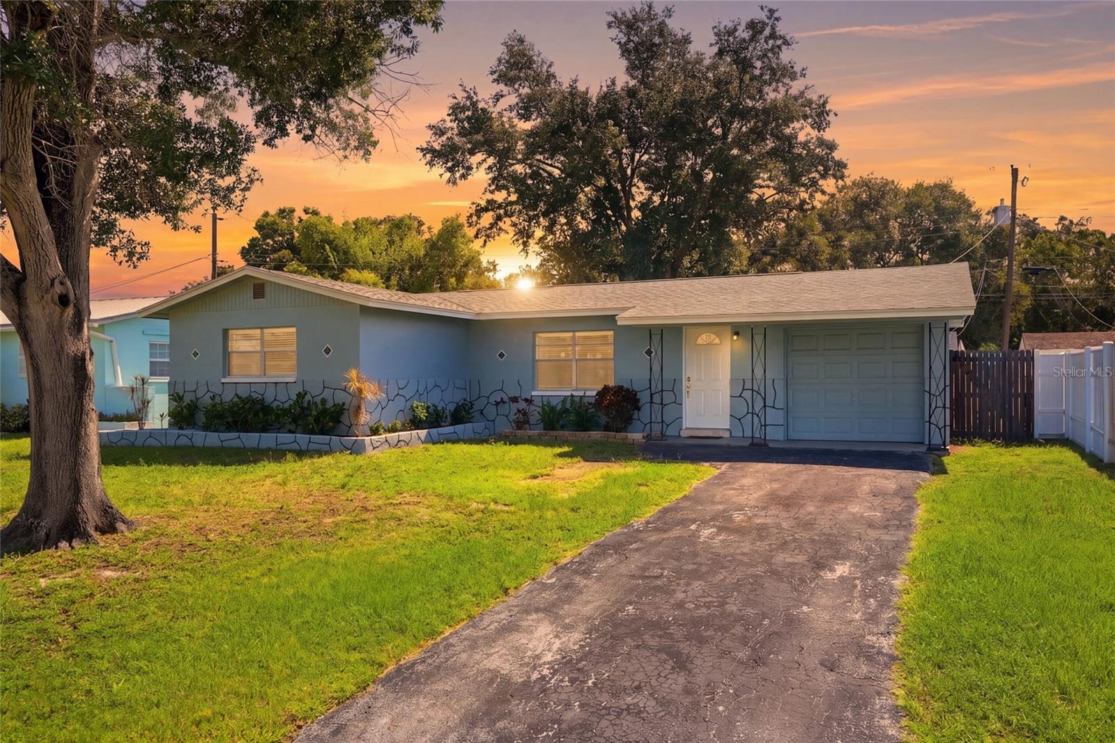 8765 55th Way N Property Photo 1