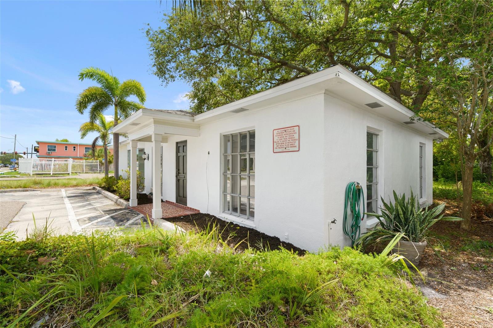 1455 Court St Property Photo 3