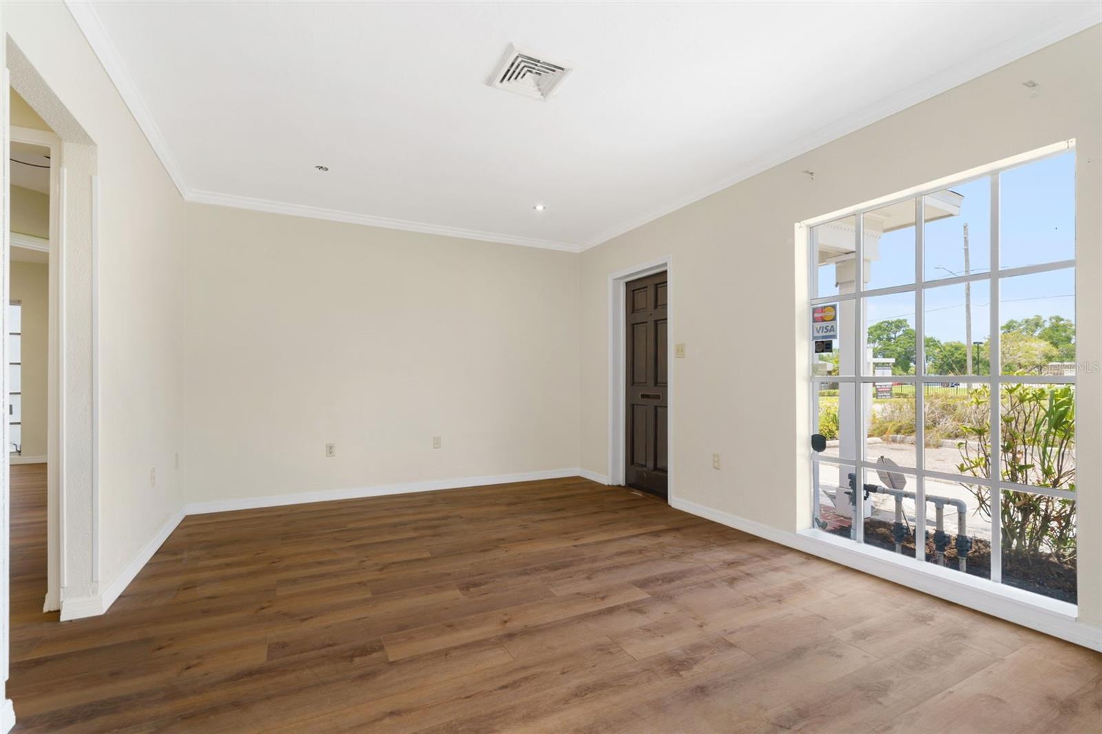 1455 Court St Property Photo 6