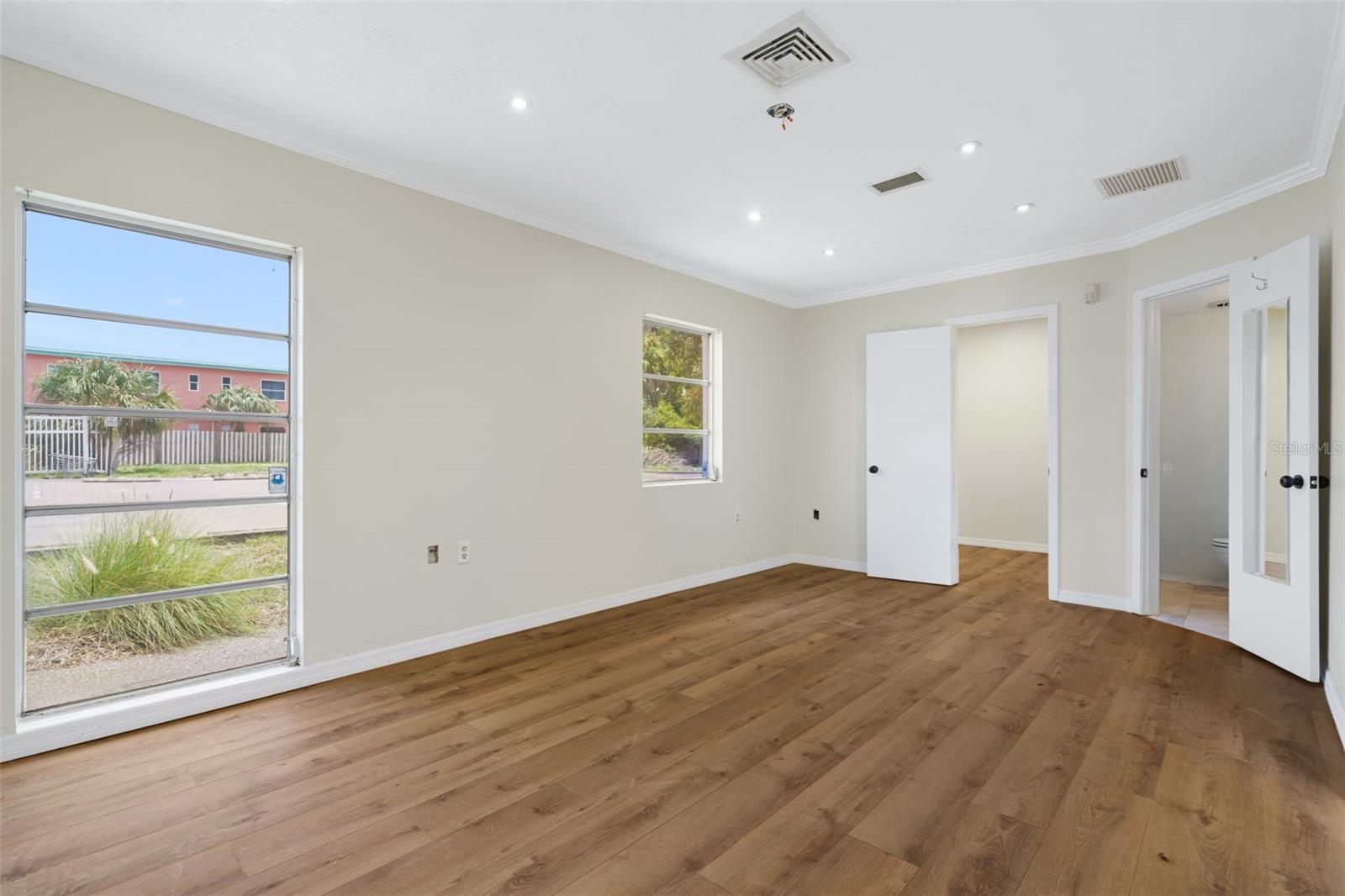 1455 Court St Property Photo 10
