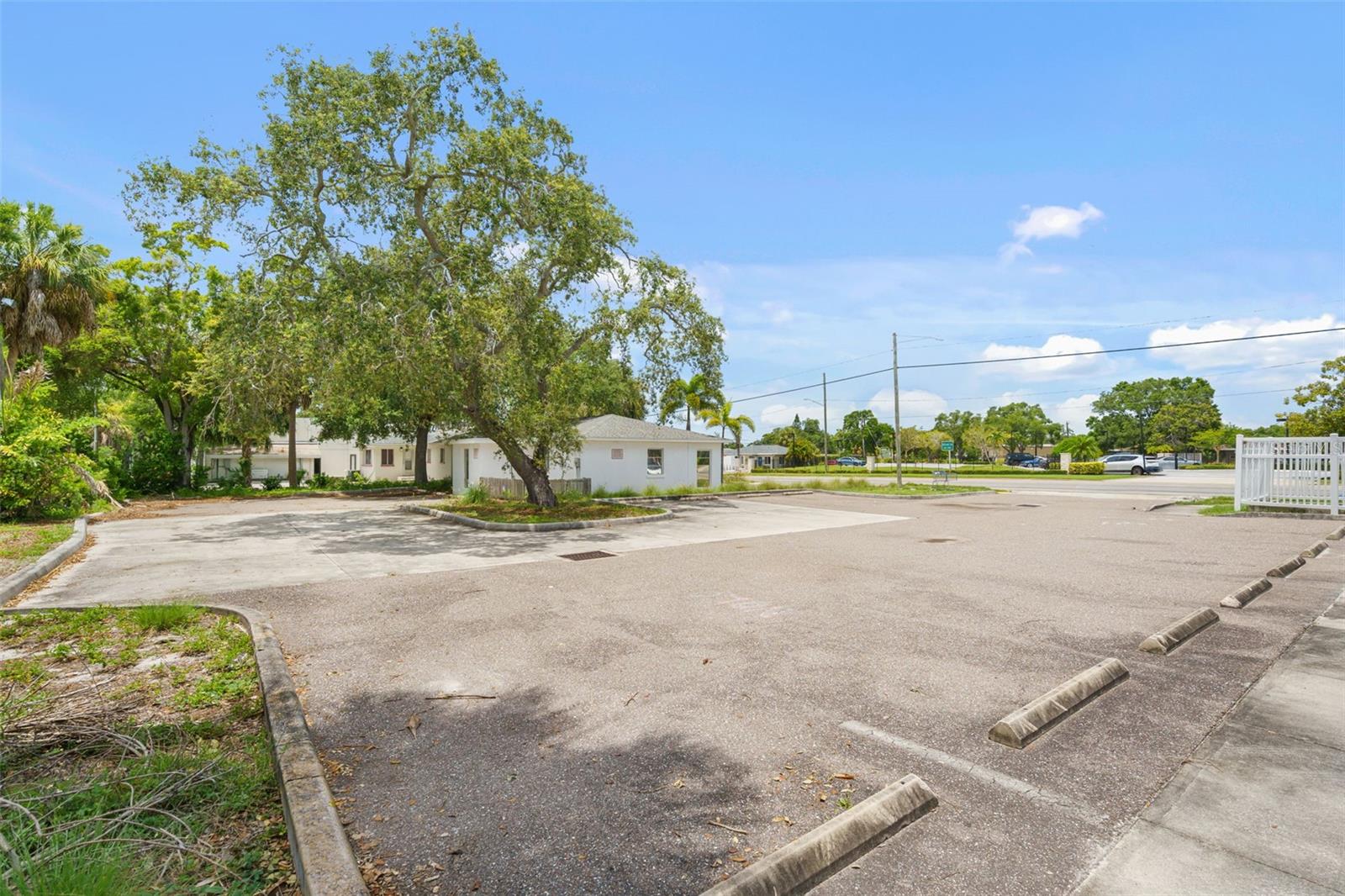 1455 Court St Property Photo 27