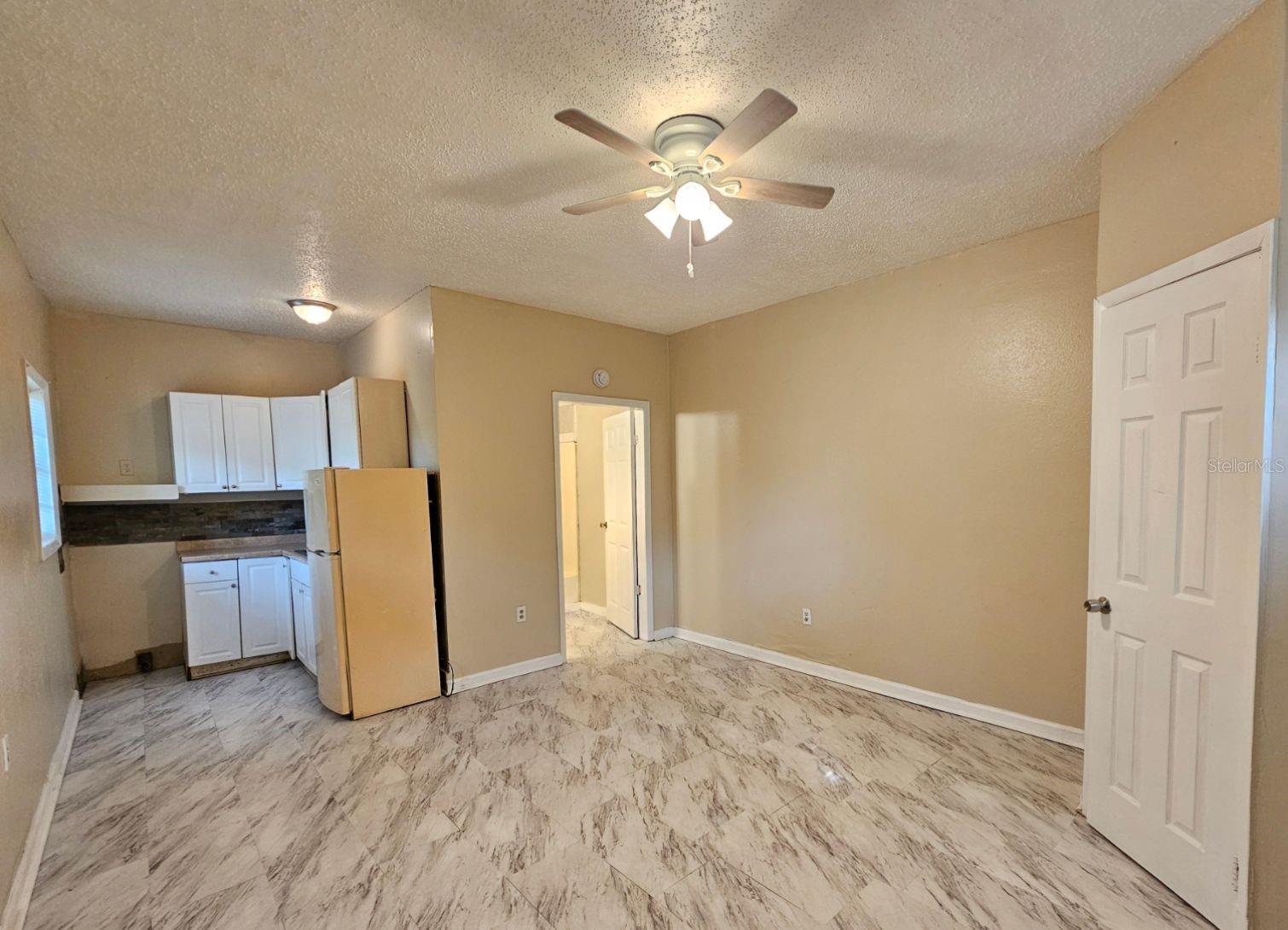 1504 E 99th Ave #c Property Photo 4
