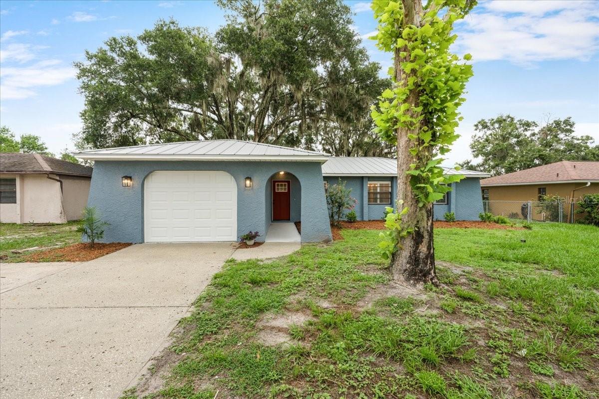 12830 Lake Tree Ln Property Photo 1