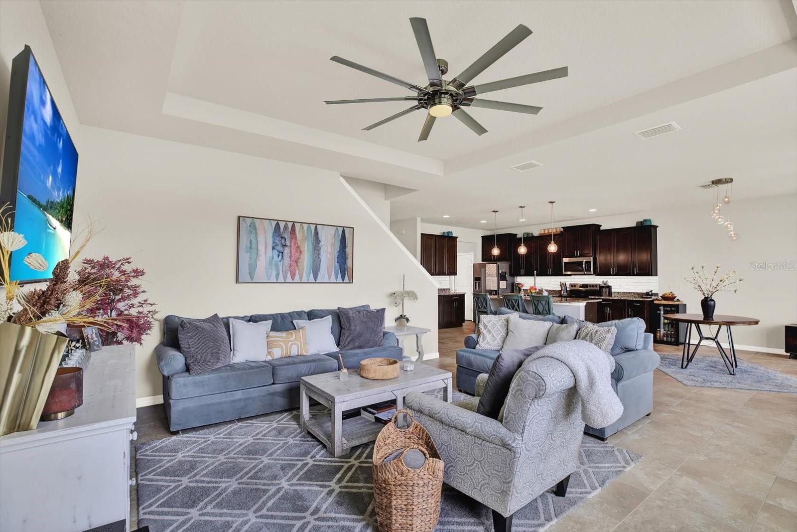 6723 Devesta Loop Property Photo 4