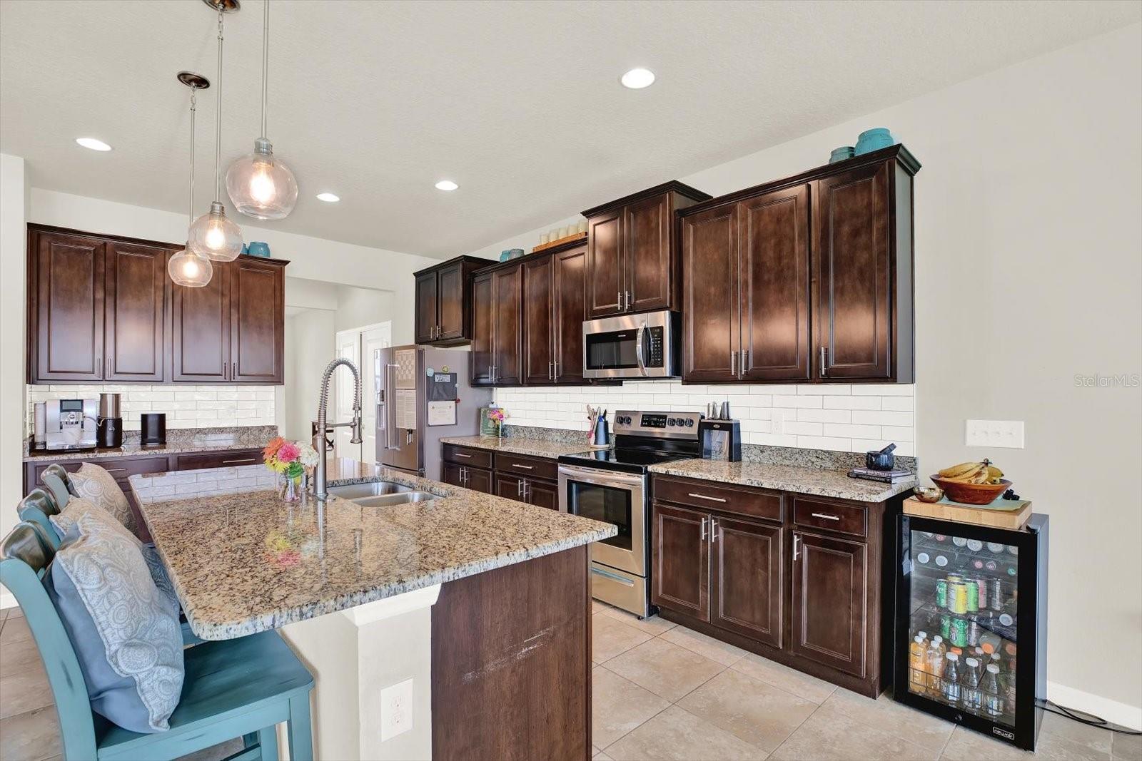 6723 Devesta Loop Property Photo 8