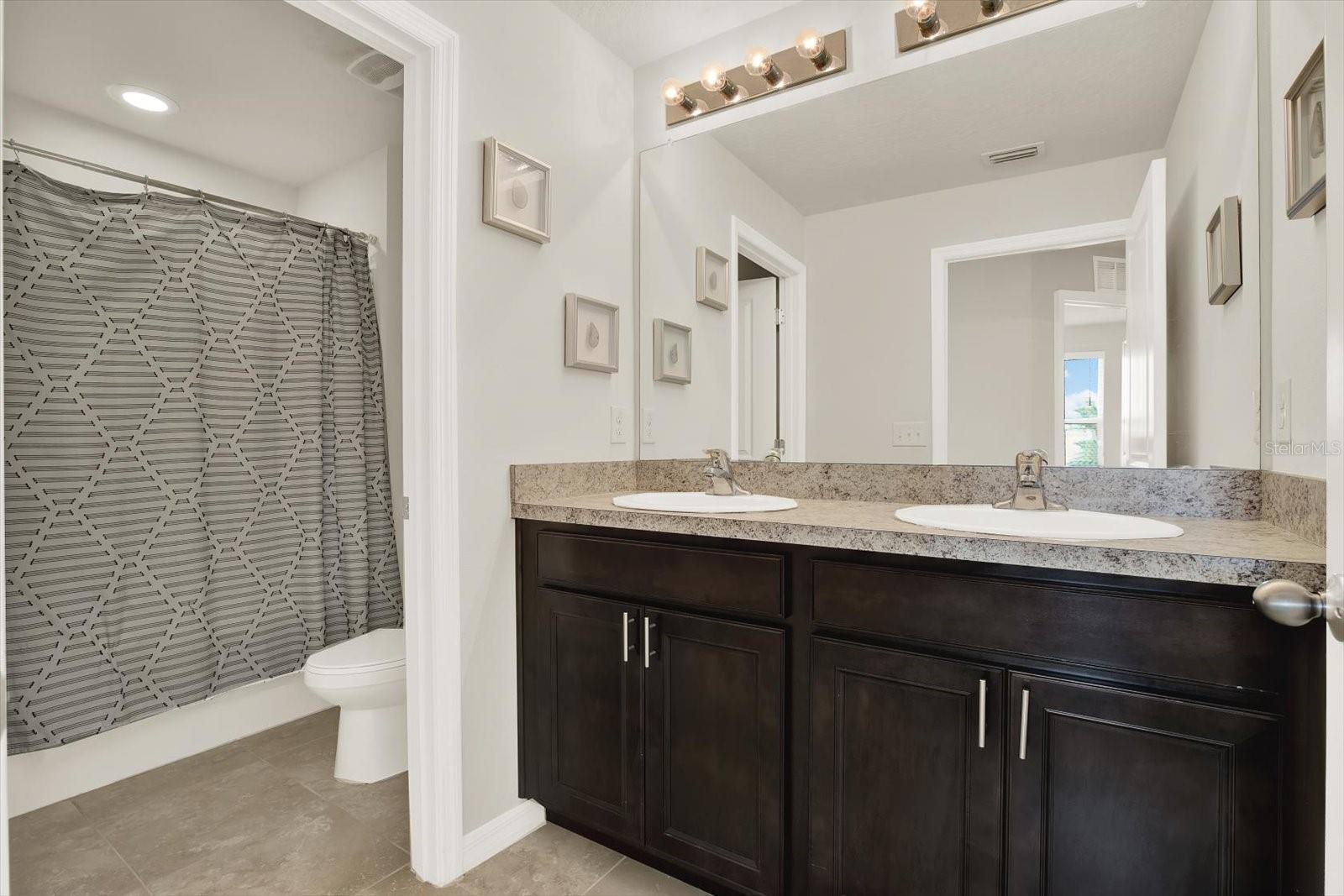 6723 Devesta Loop Property Photo 17