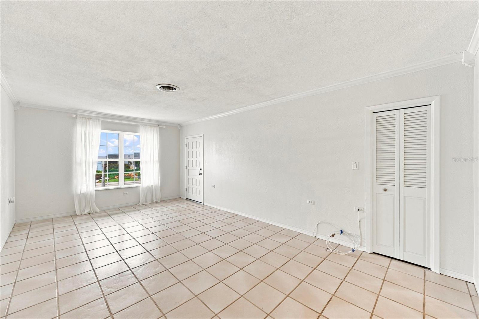 1342 Snell Isle Blvd Ne #4 Property Photo 3