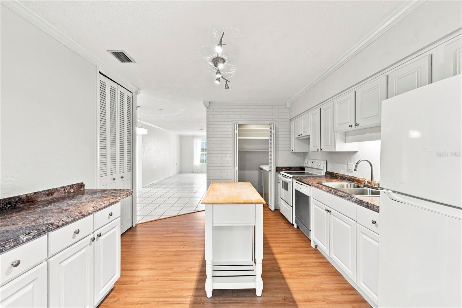 1342 Snell Isle Blvd Ne #4 Property Photo 8