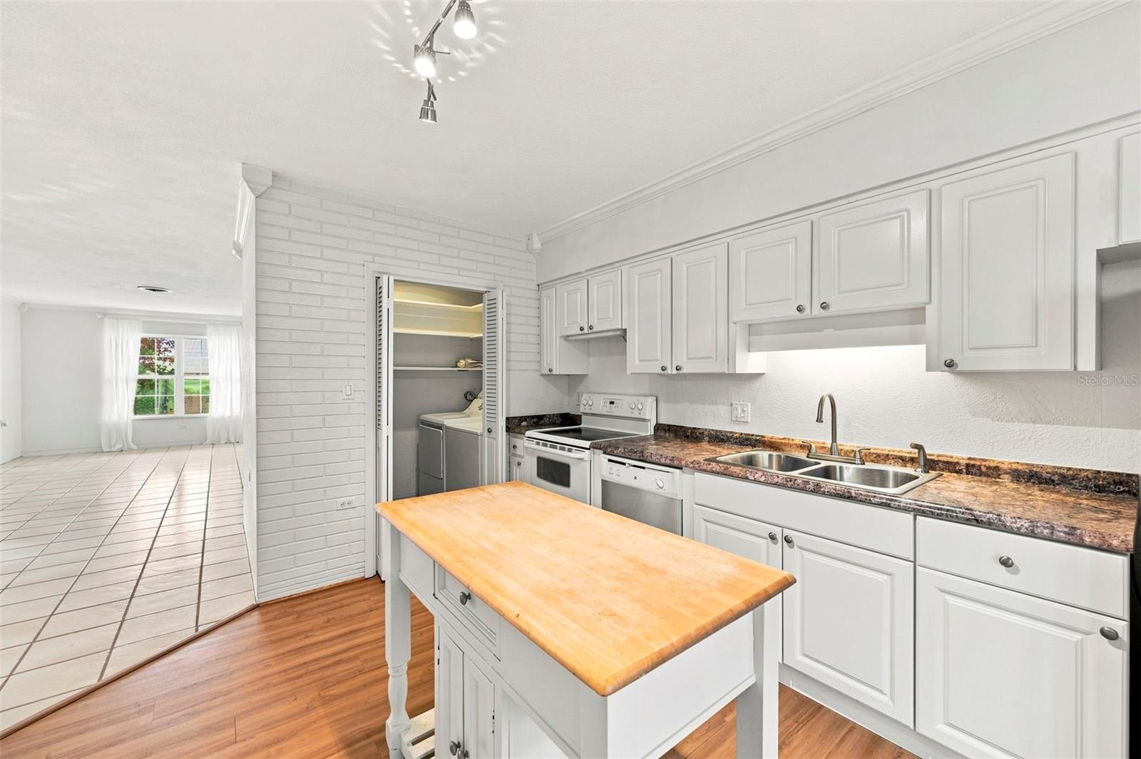 1342 Snell Isle Blvd Ne #4 Property Photo 9