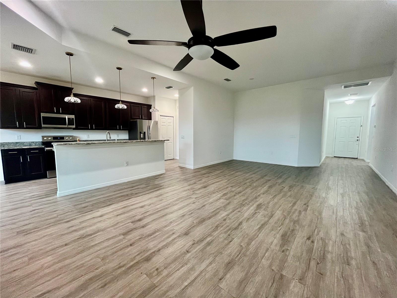13554 Marilyn Ct Property Photo 5