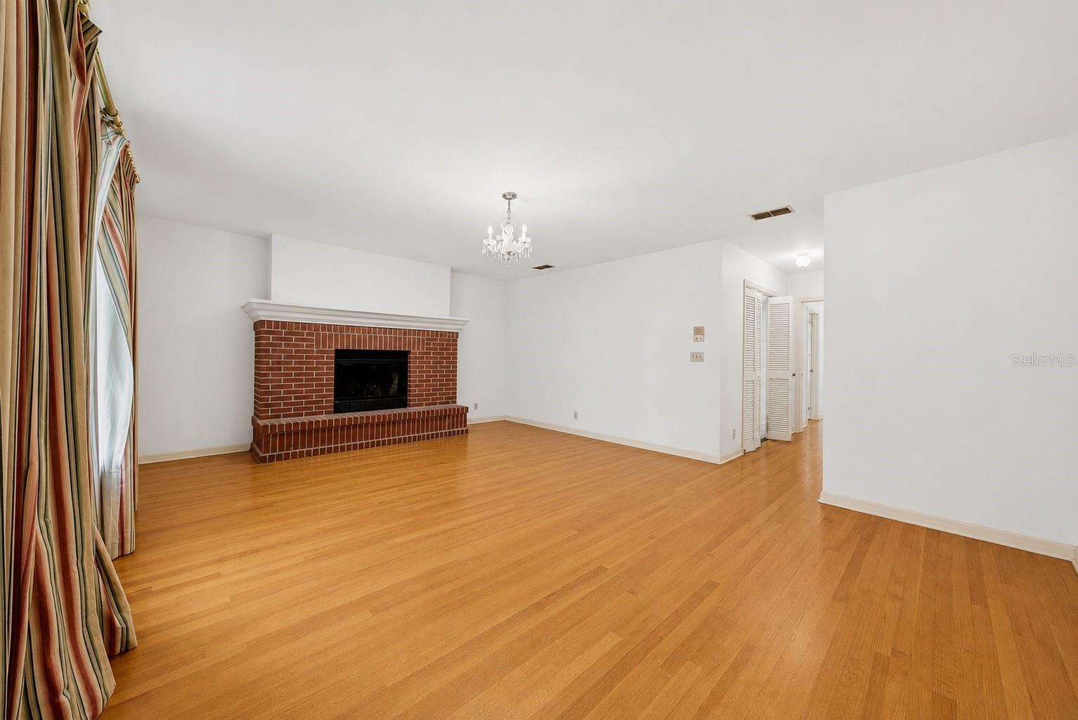 3123 W Oaklyn Ave Property Photo 17