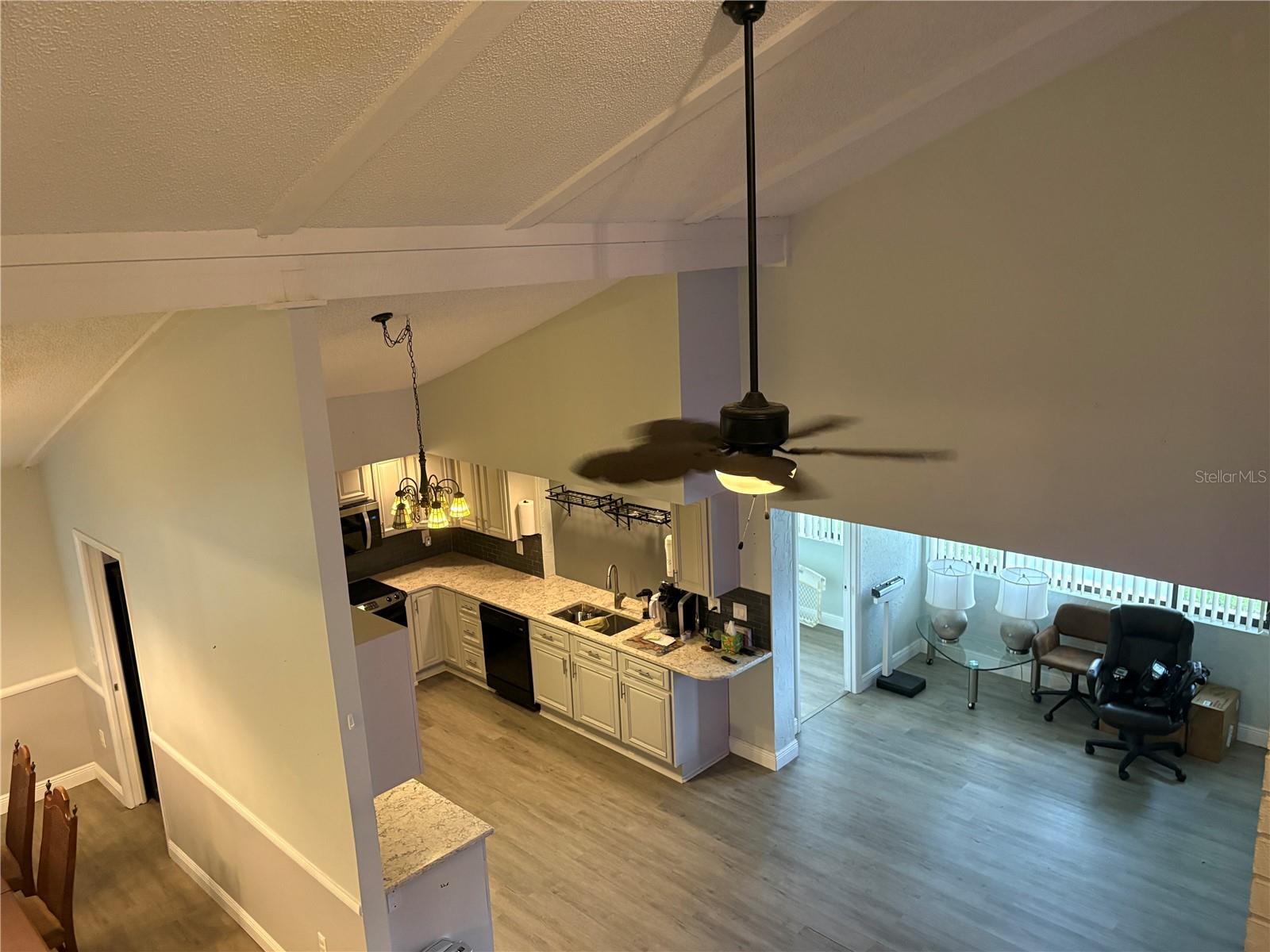 2101 Sunset Point Rd #2105 Property Photo 13
