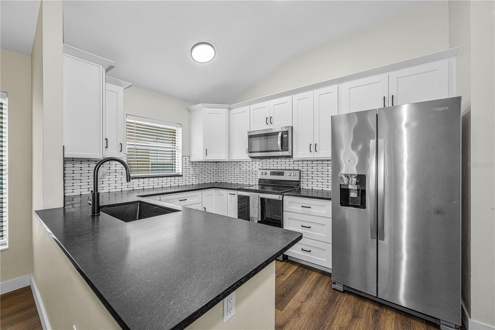 5229 Mango Fruit St Property Photo 3