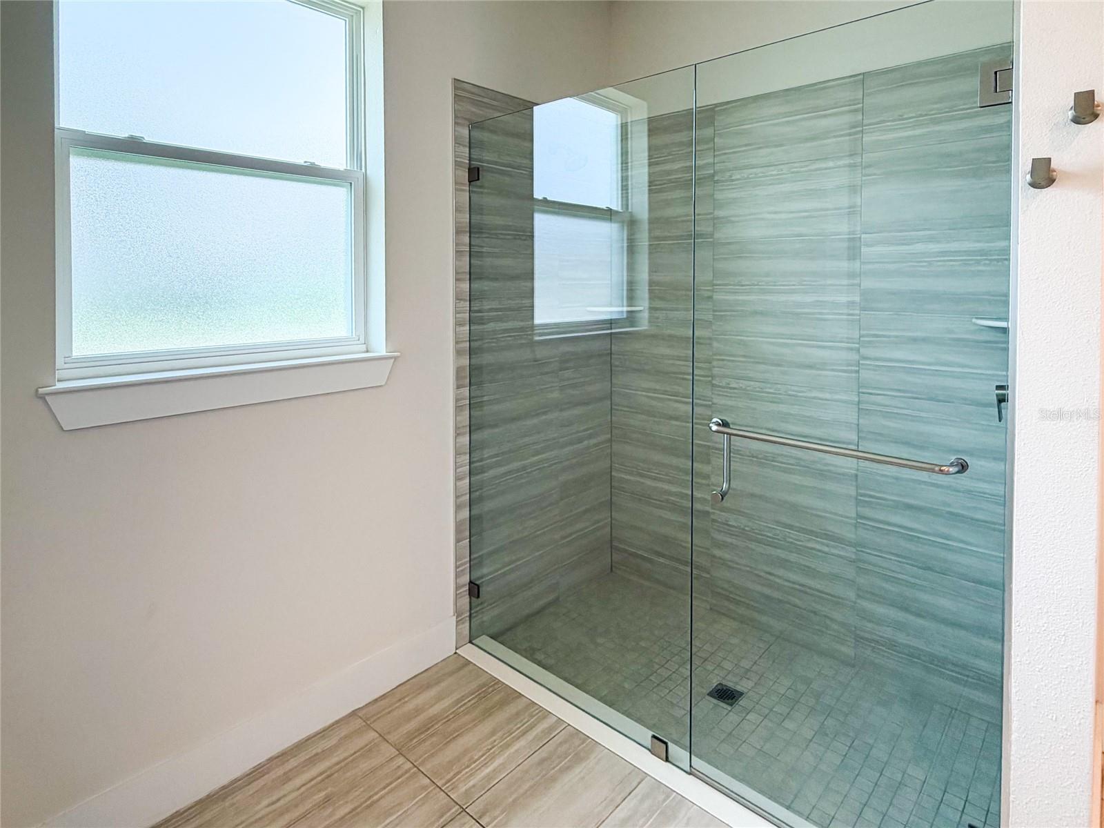 2065 Paragon Cir W Property Photo 10