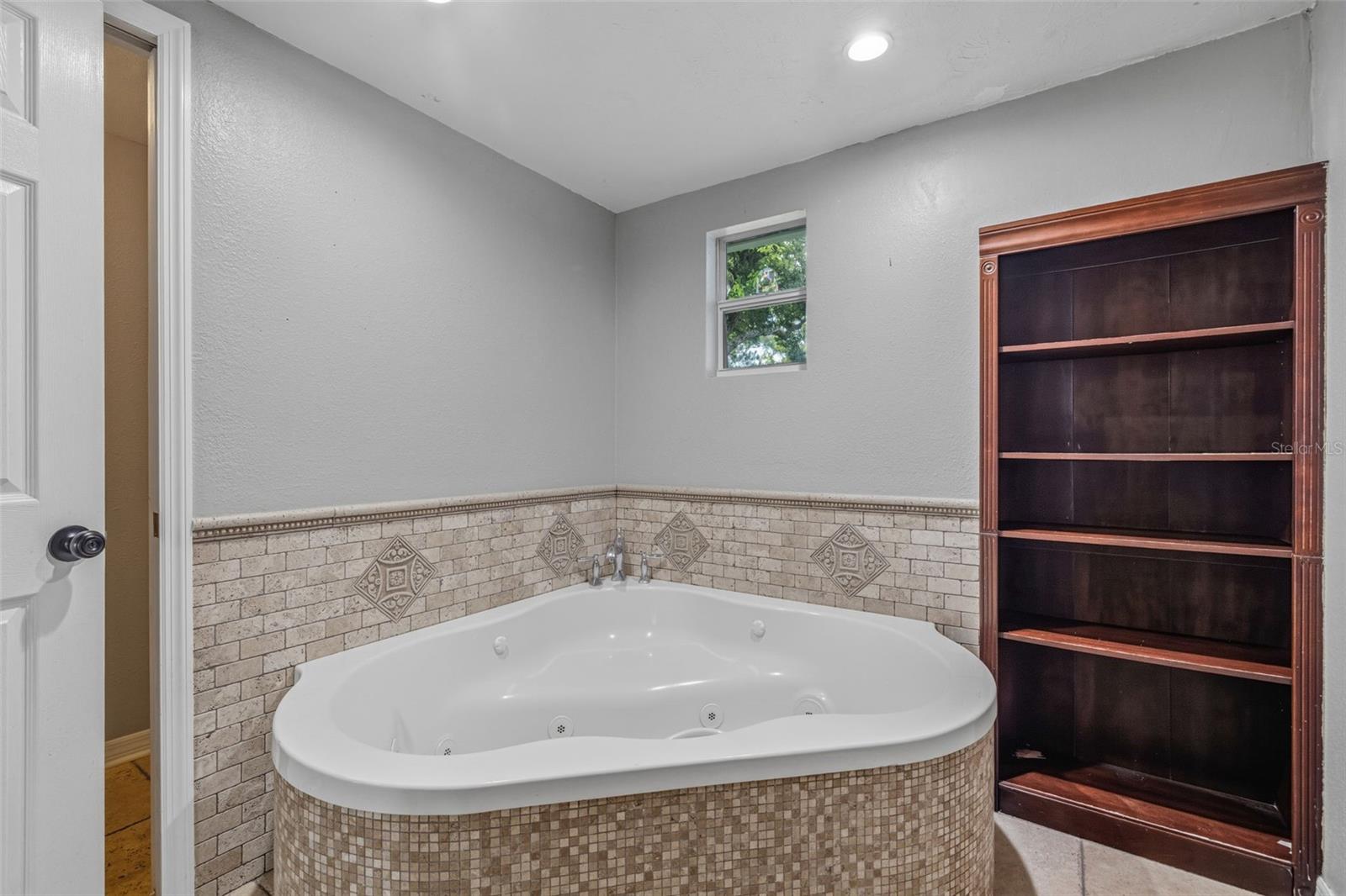 6145 Maplewood Dr Property Photo 15