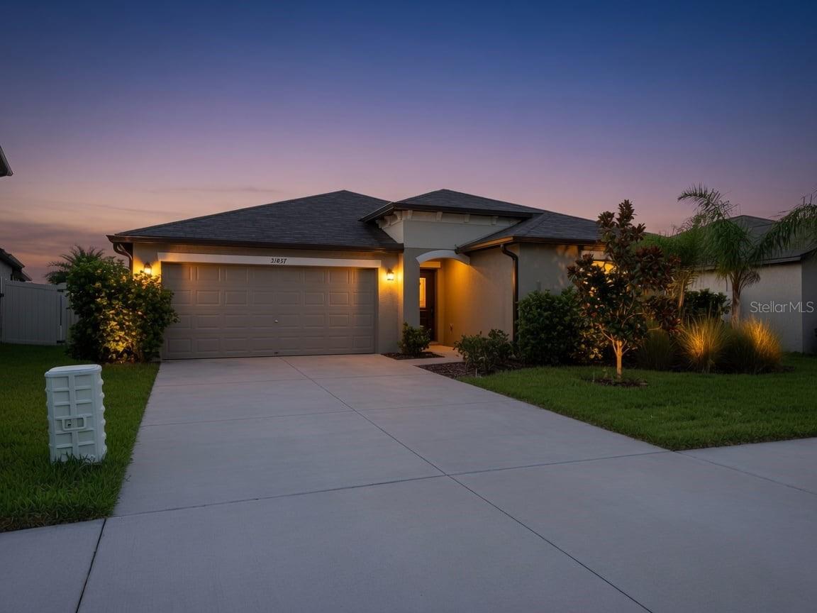 31857 Sun Kettle Loop Property Photo 3