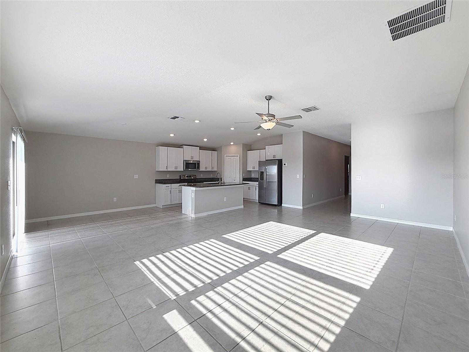 31857 Sun Kettle Loop Property Photo 7