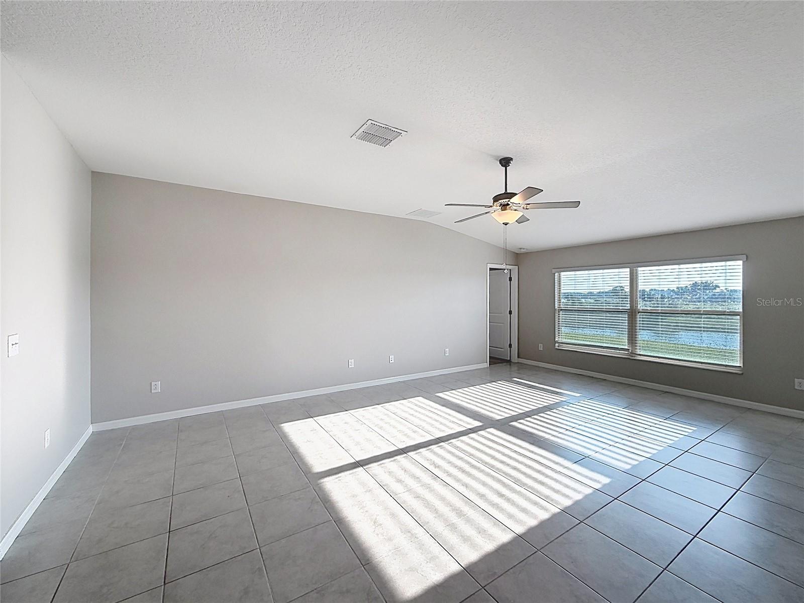 31857 Sun Kettle Loop Property Photo 13