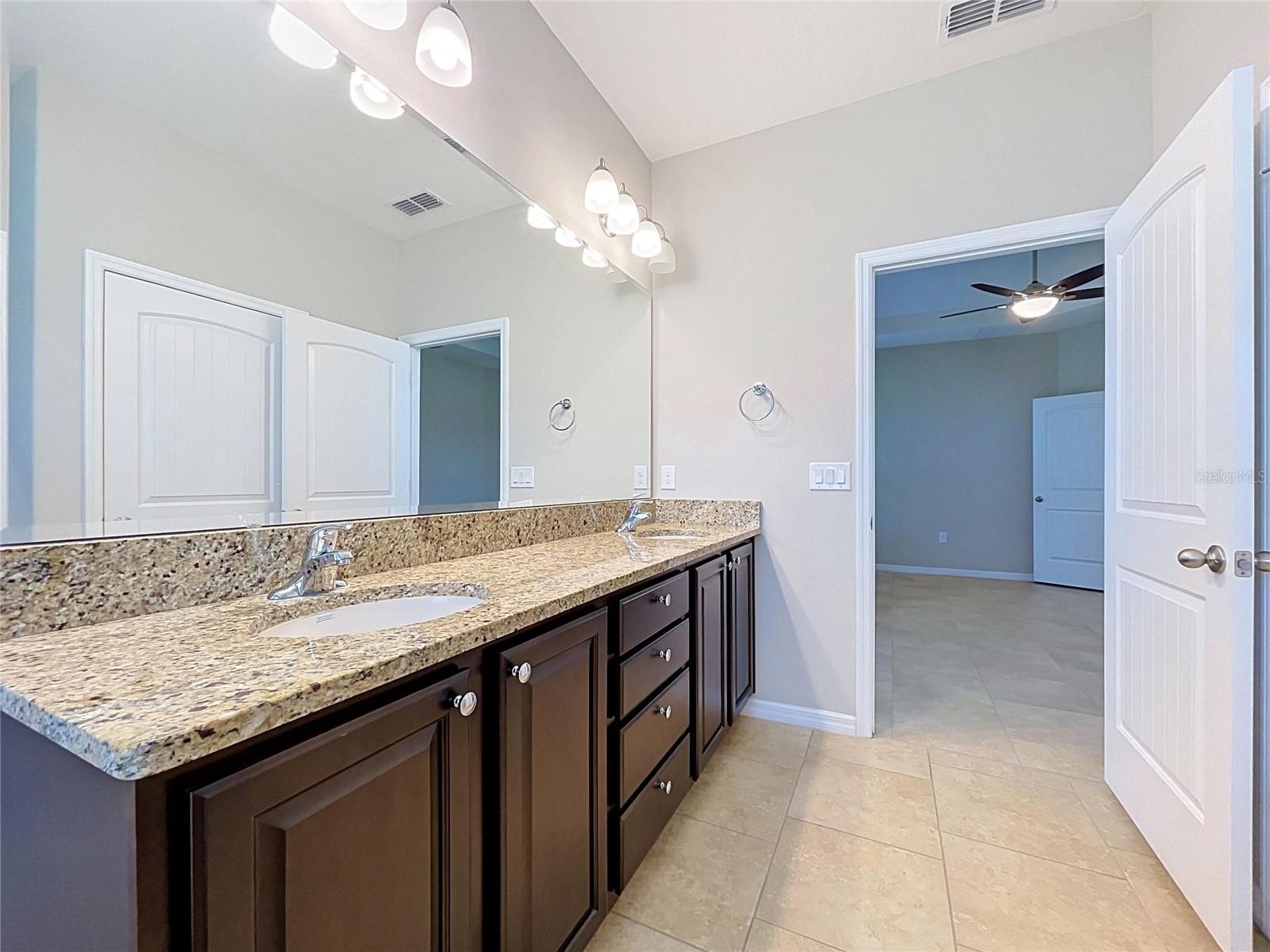 4125 Prima Lago Cir Property Photo 32