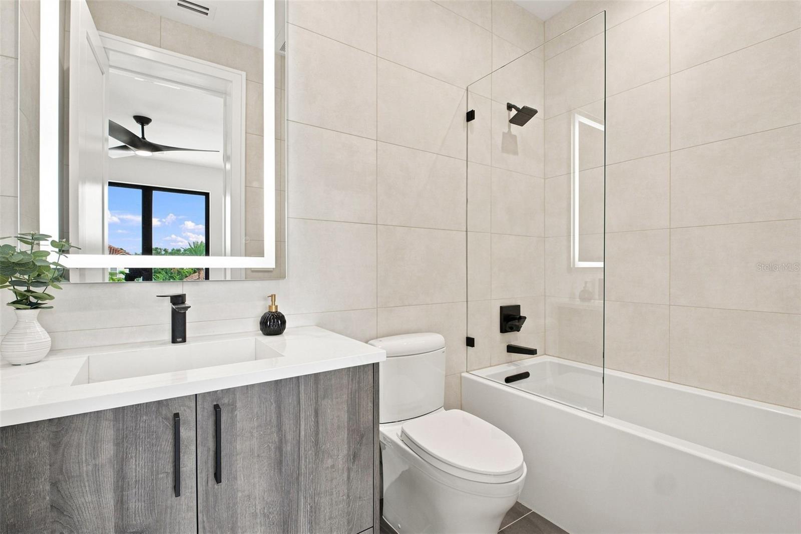 1076 Snell Isle Blvd Ne Property Photo 39