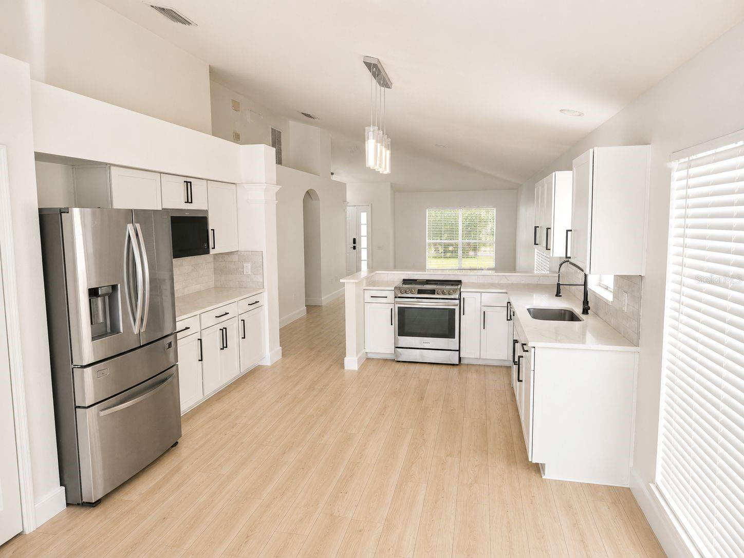 5704 Grindstone Loop Property Photo 8
