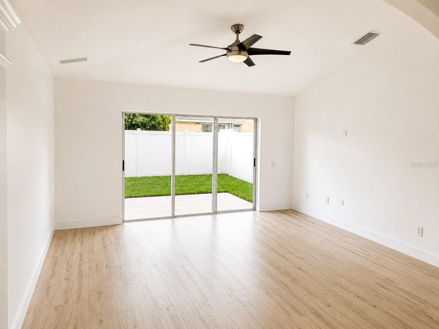 5704 Grindstone Loop Property Photo 9