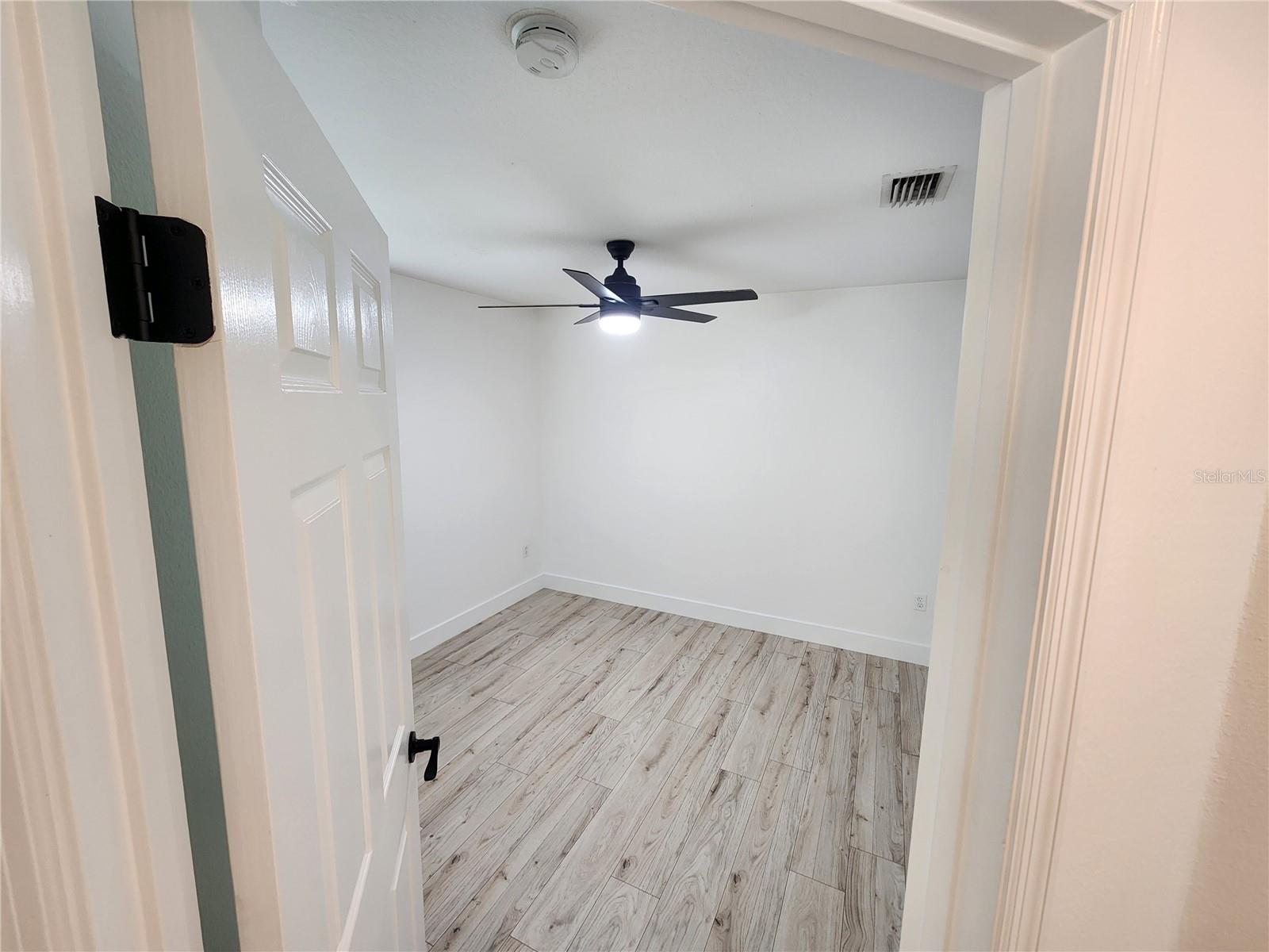 5704 Grindstone Loop Property Photo 10