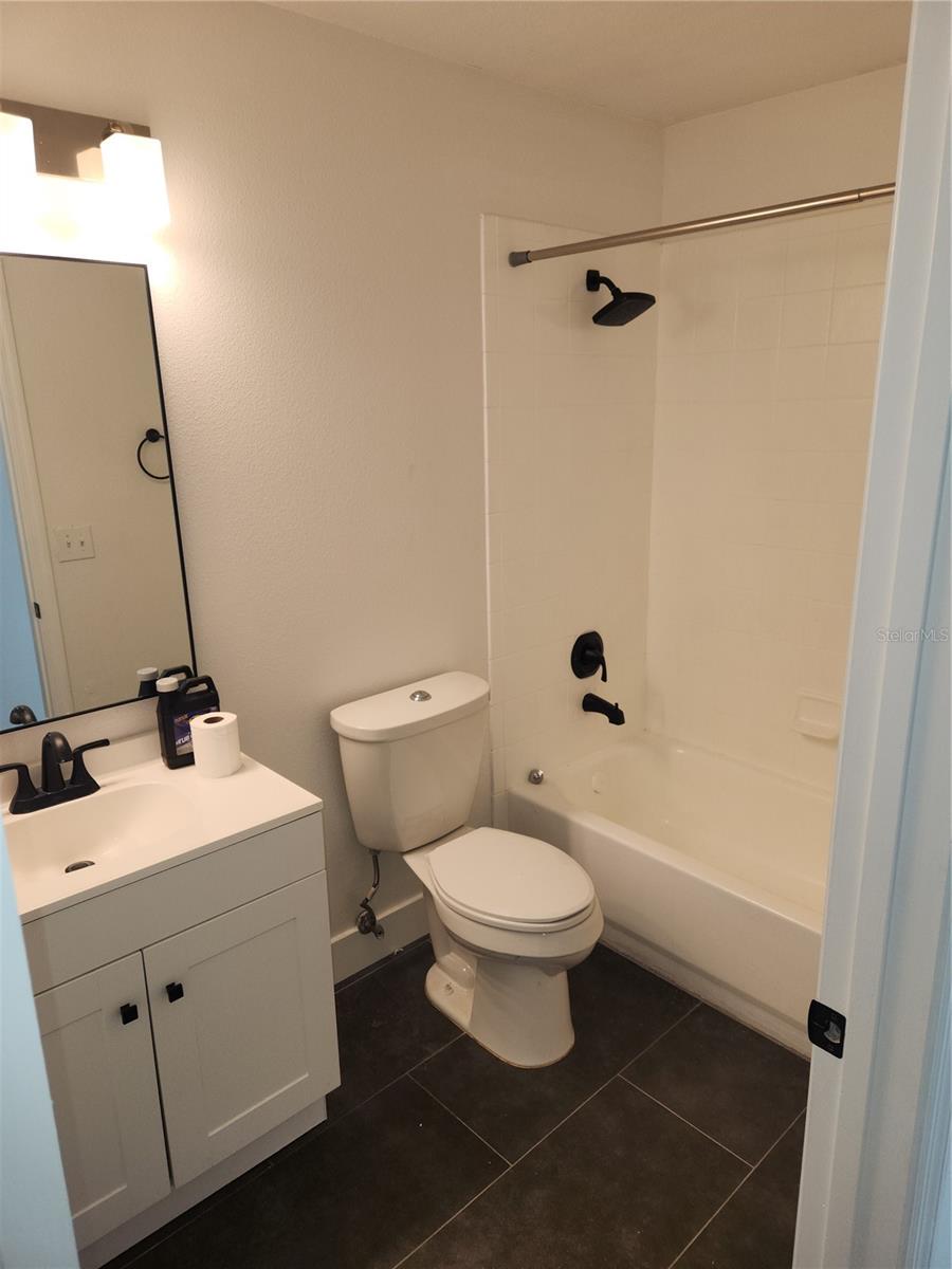 5704 Grindstone Loop Property Photo 12