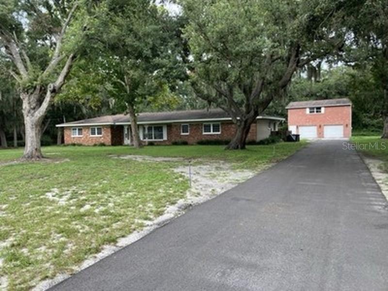 3425 HOLLAND DR Property Photo 1