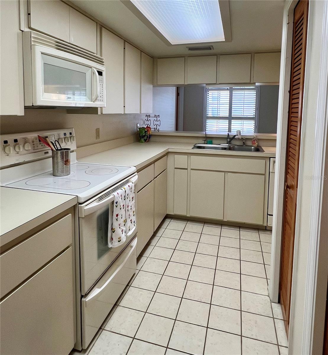 2352 Forest Dr #2352 Property Photo 14