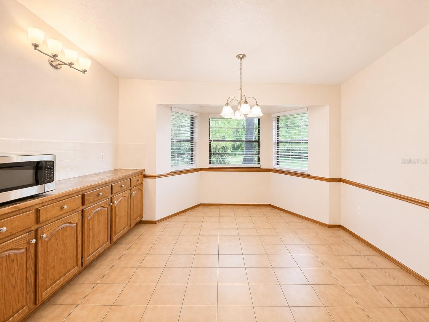 3524 Bristol St Property Photo 12