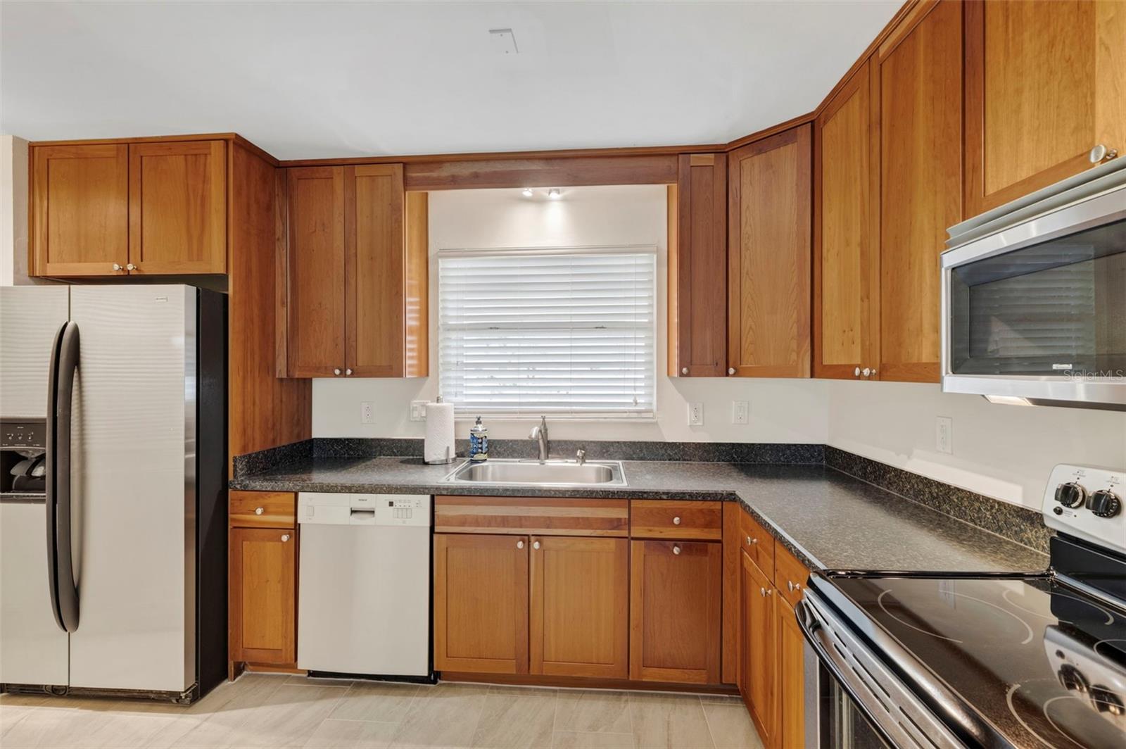 2700 Bayshore Blvd #512 Property Photo 3